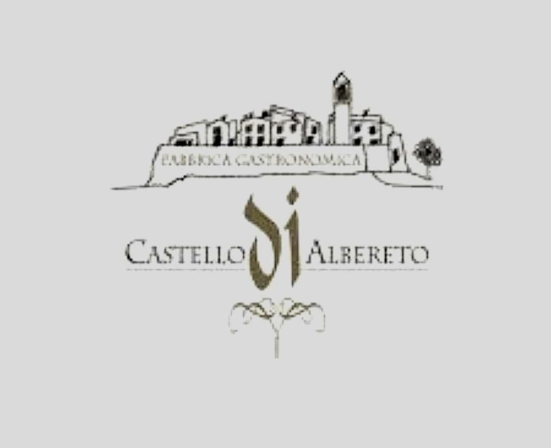 Castello Di Albereto Hotel Trarivi Екстериор снимка