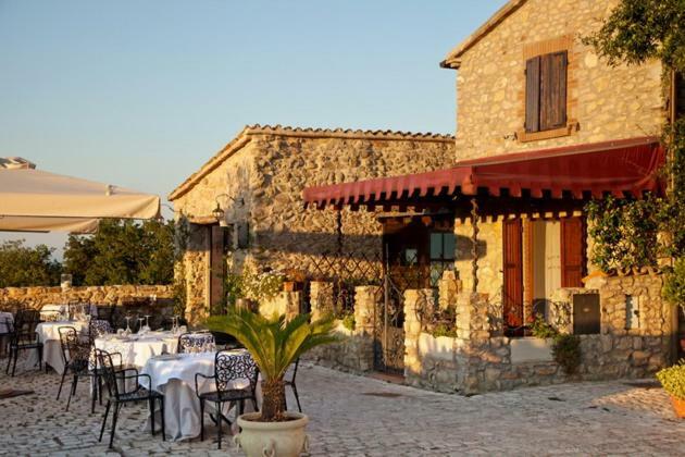 Castello Di Albereto Hotel Trarivi Екстериор снимка