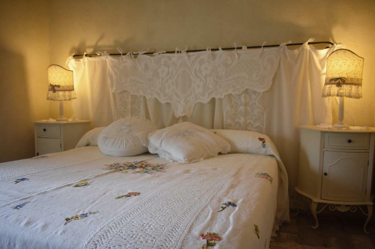 Castello Di Albereto Hotel Trarivi Екстериор снимка