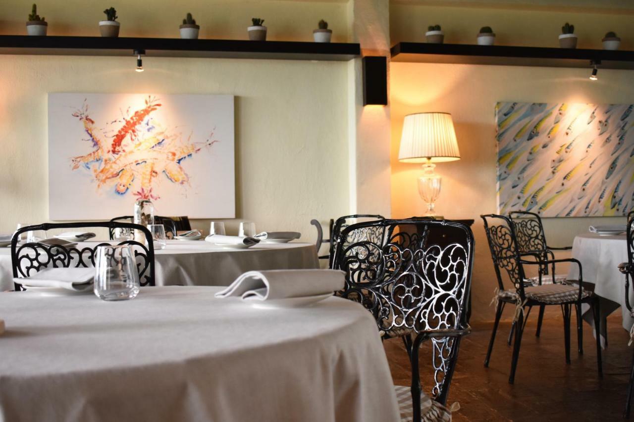 Castello Di Albereto Hotel Trarivi Екстериор снимка