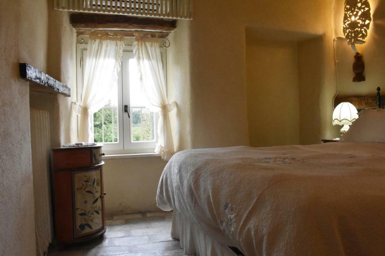 Castello Di Albereto Hotel Trarivi Екстериор снимка